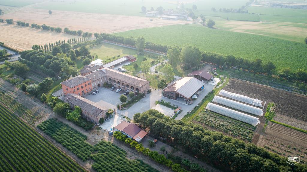 Agriturismo Arte Contadina Fiorenzuola dʼArda Zewnętrze zdjęcie